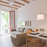 Sunny Apartment On The Square